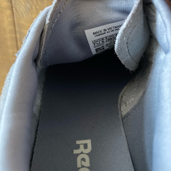 Reebok grey snake print sneakers 7.5 - Picture 5 of 5